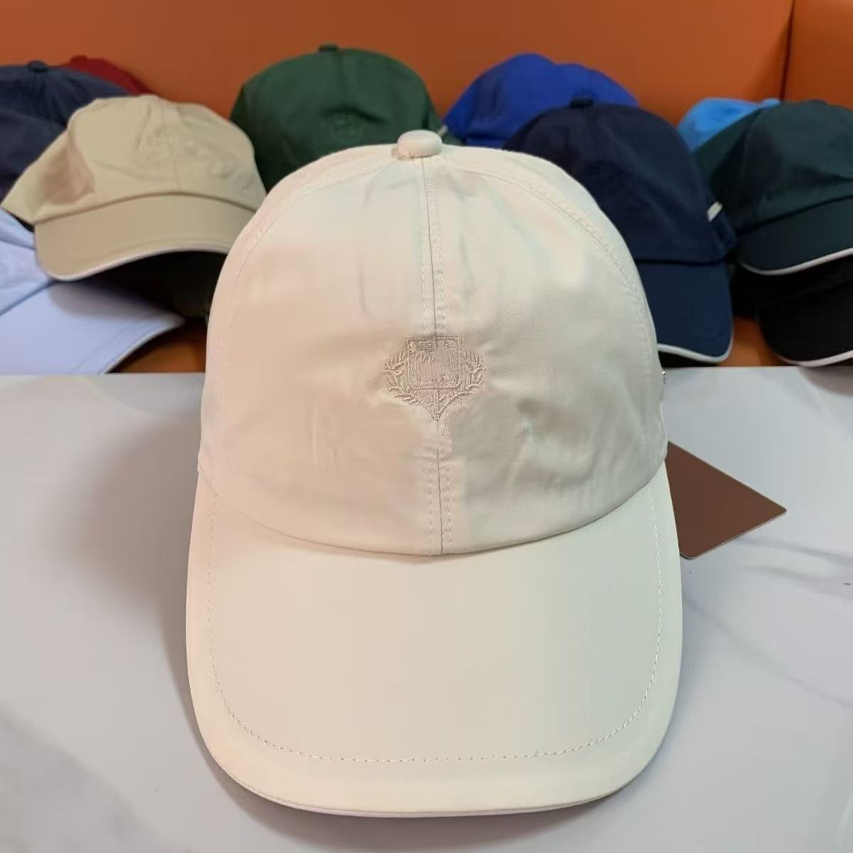 Baseball Cap Structured - قبعة بيسبول عالية الجودة بلون واحد