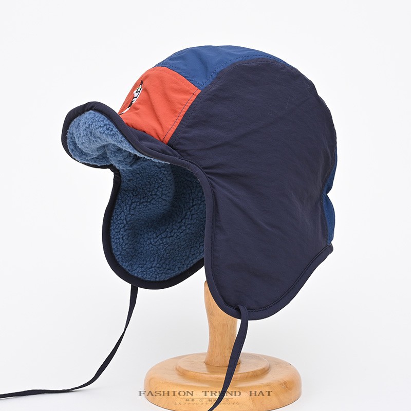 قبعة بومبر ريترو بتصميم مُرقّع - مراجعة Corduroy Cap 5 Panel وسعره